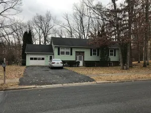 Image of 5 Rooms Available