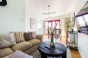 Image of The Shadwell Secret - Contemporary 4bdr House