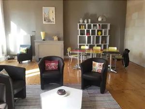 Image of CHARTRONS - Nice apartment overlooking the Garonne