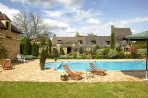 Image of Les Granges Hautes, maisons de vacances, proches de Sarlat avec piscine, parc,