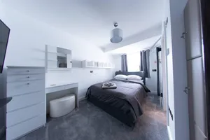 Image of Luxury 3-bed Apartment in Bournemouth Nr Beach
