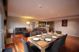 Image of Sunny 3 Bedroom Apartment in Sandy Bay