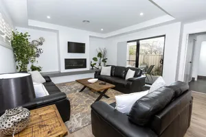 Image of TWO TEN Sleeps 10! Luxury CBD Accommodation