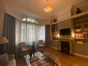 Image of 1 Bedroom Duplex Apartment in Pont Street