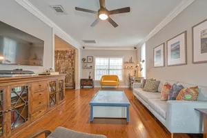 Image of New Listing! Heights Bungalow in Greater Heights Houston, Child-friendly, Work-cation, Sleeps 8