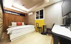 Image of Line Motel