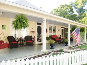 Image of Red Bud Manor