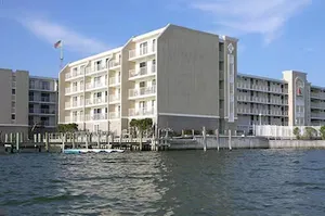Image of Wight Bay 460 2 Br condo by RedAwning
