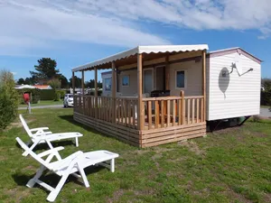 Image of Property With in Les Mathes With Pool Access and Enclosed