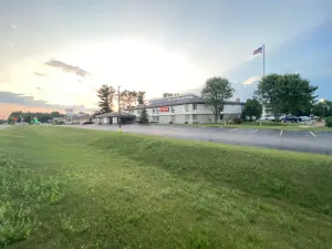 Image of Econo Lodge Inn & Suites