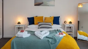 Image of ENTIRE Lovely Modern House| business | holidays
