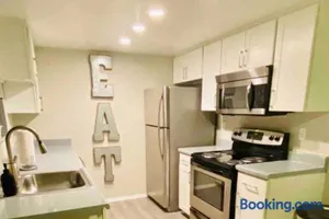 Image of ENTIRE Luxury apartment mins from ONTARIO airport Claremont Colleges