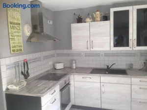 Image of große 3-Zi. Whg. uber 2 Etagen mit Kamin, im Grunen, Nahe Innenstadt