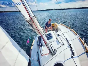Image of Sailing Tours to Lake Piru on the sailboat with captain
