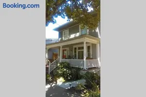 Image of Four Square Charmer