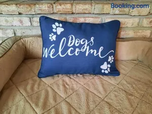 Image of Dogs Welcome Pet Owner Studio - Fenced Yard - Queen Suite - Bourbon Trail - Horse Country