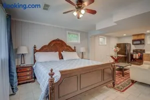 Image of Beautiful private guest suite with parking to DC