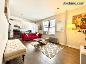 Image of Beautiful Room in Newly Renovated Apt