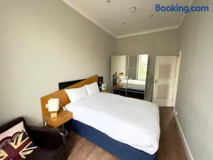 Image of Super Flat in The Heart of Westminster