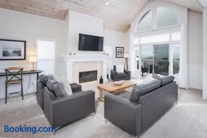 Image of Seaside Retreat Beaches Trails Family Activities Restaurants & Bars