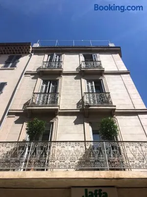 Image of Les poilus, appartement balcon