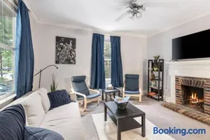 Image of Lovely Apartment Located Minutes From DownTown/USC