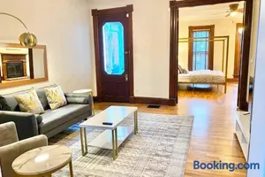 Image of Ultra Luxury Oregon District - 6th St - King Bed