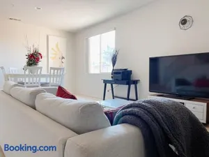 Image of Homeinn - Luxury*Large*Modern Home w/Pool Table