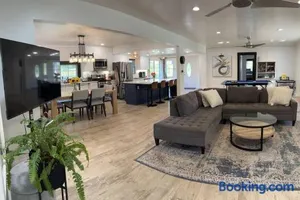 Image of Beautiful 100 year old Wells Fargo Trading Home