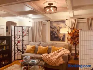 Image of Entire House w/Mini Cinema: Suitable For A Family