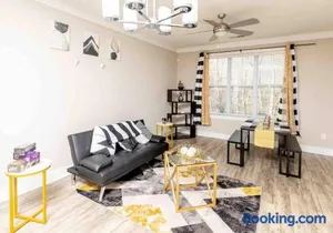 Image of Lux Boho Chic FREE Parking & Wifi, Mins to Shops