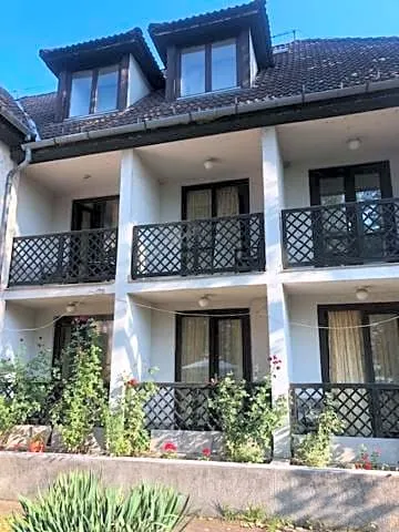 Napsugár Hotel - Image 1
