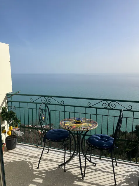 Ambra Holiday House - Image 1