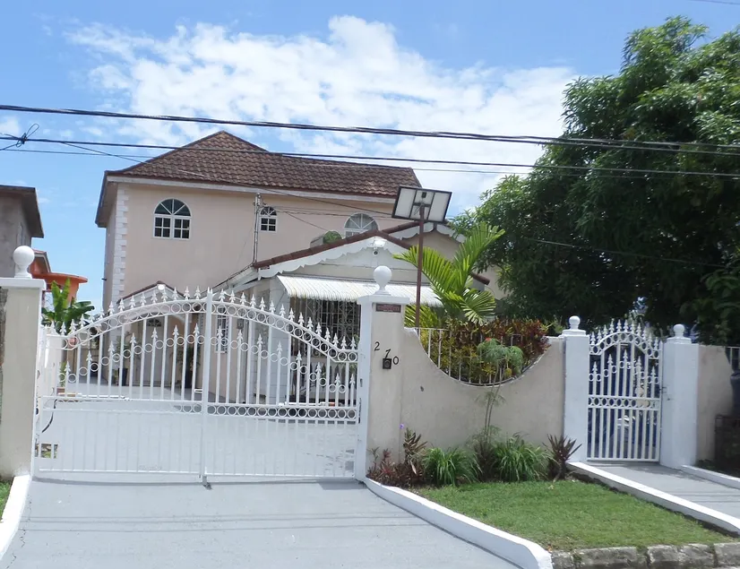 Leons Luxury Montego Bay Home - Image 1