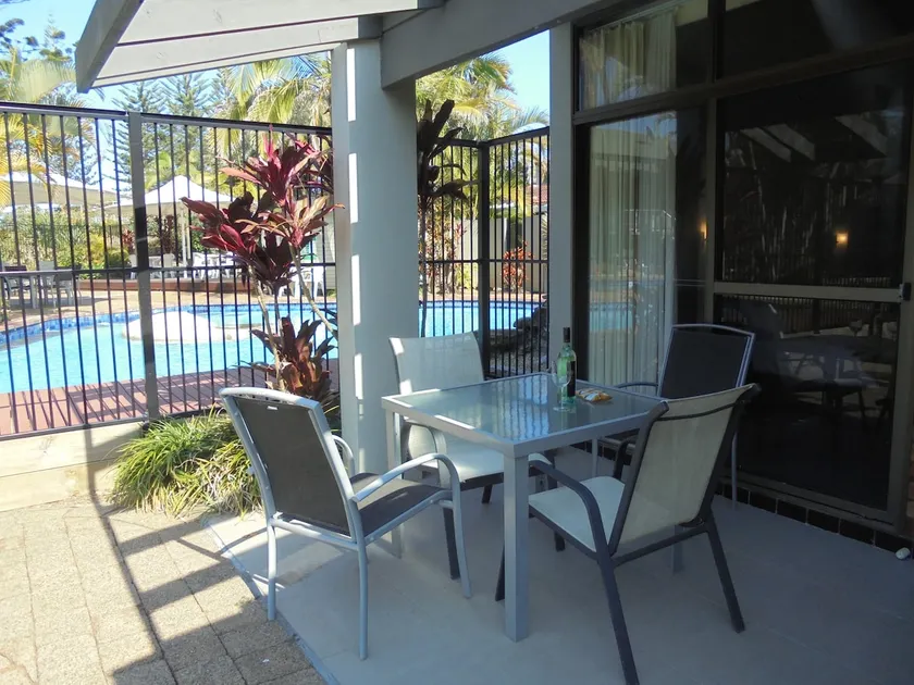 Pool time at Sapphire Beach - Nautilus - Image 1