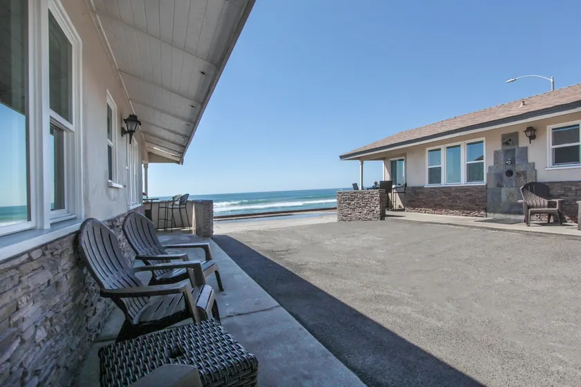 Relaxing Large Studio 5 just steps from the beach! - Image 1