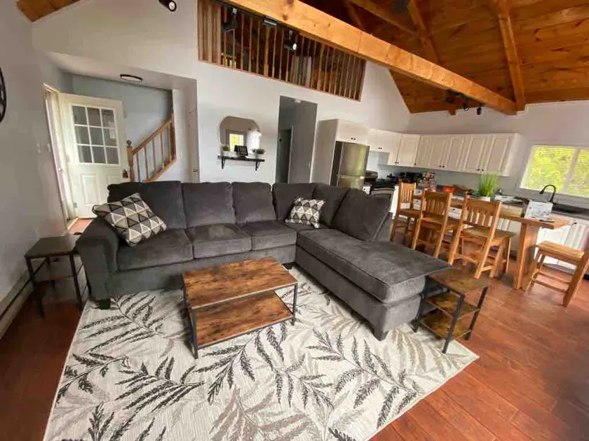Mid Bay Hideaway - Image 1