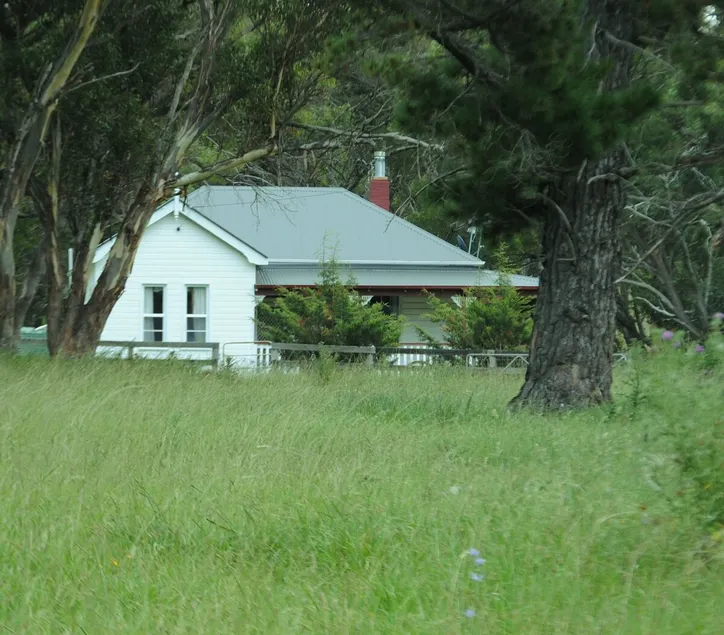 Waterloo Stockmans cottage, Glen Innes - Image 1
