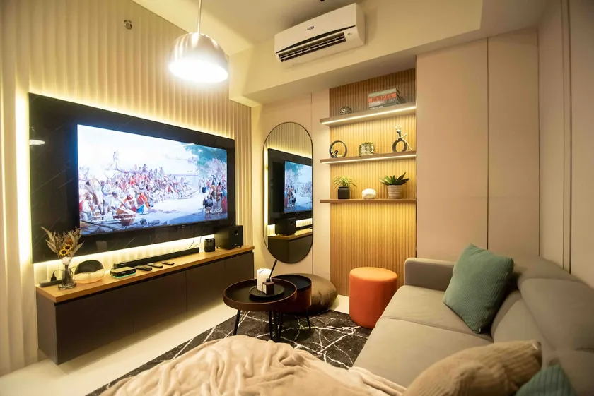 Modern Lux 2BR in BGC One Uptown w/ Skyline Views - Image 1