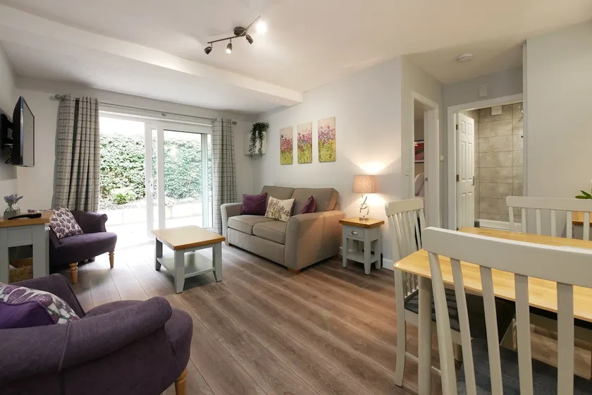 Crewe Short Lets 4 Victoria Court, Crewe - Image 1