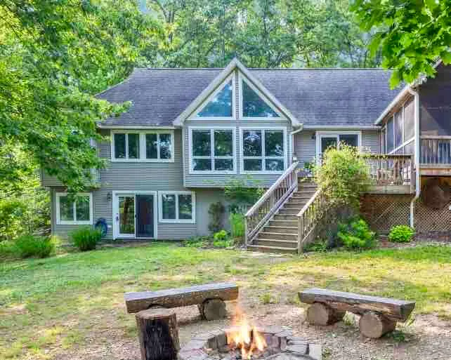 Modern Lakehouse, Private Dock near Harpers Ferry - Image 1