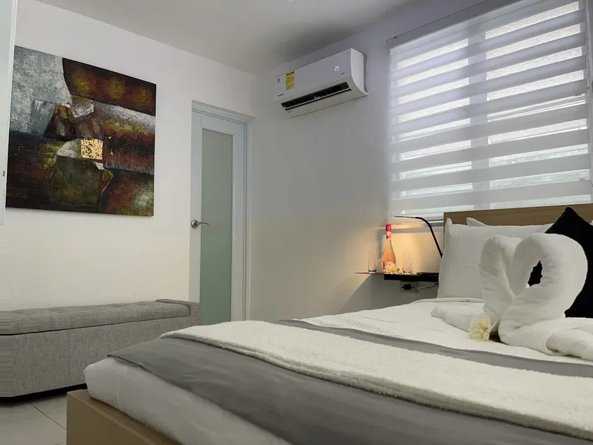 Romantic central apartment with Wi-fi and jacuzzi - Image 1