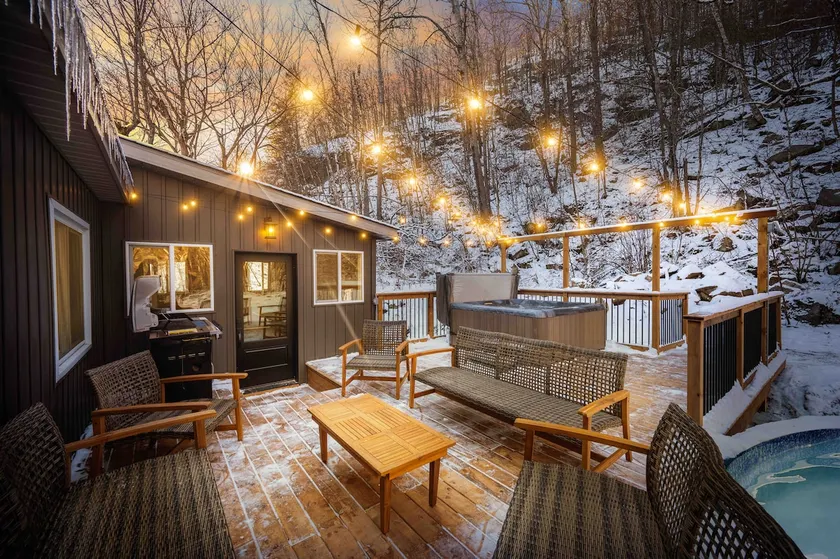 Lakefront Cabin W Hottub, Sauna, Near Sir Sam Ski - Image 1