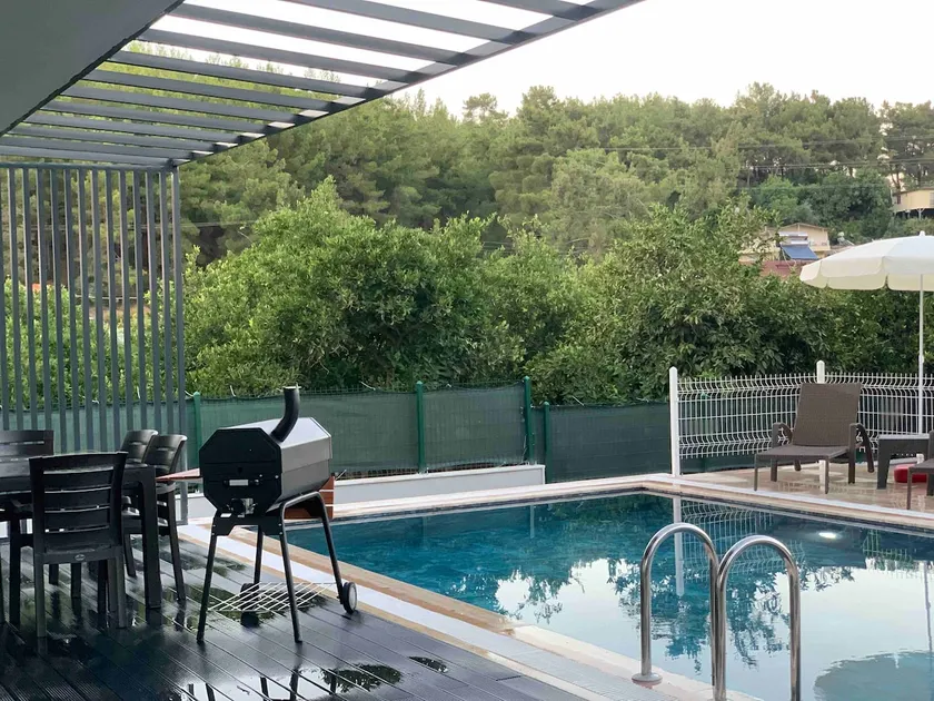 Detached Villa with Pool, Modern, Jacuzzi, Garden - Image 1