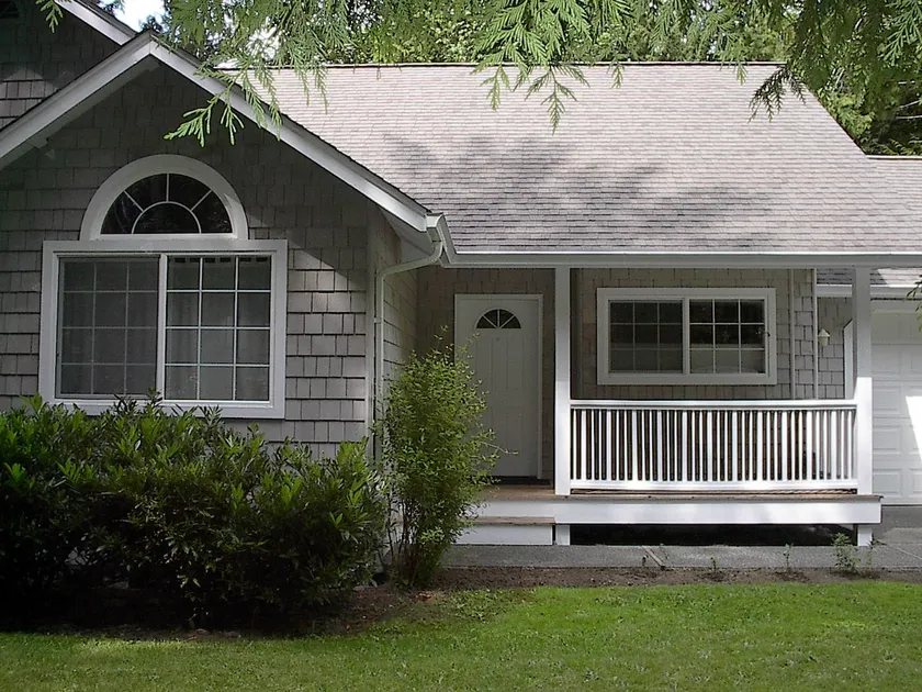Henderson Guest House - Image 1