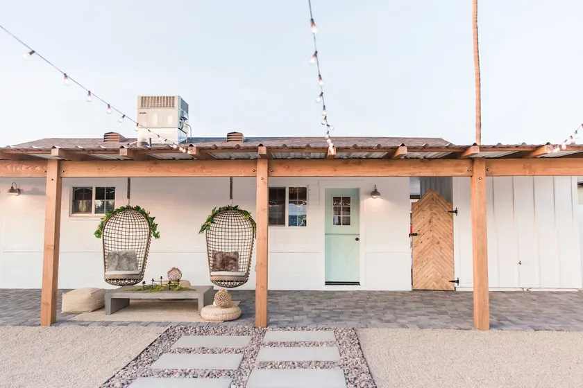 South Scottsdale trendy home w/amazing backyard - Image 1