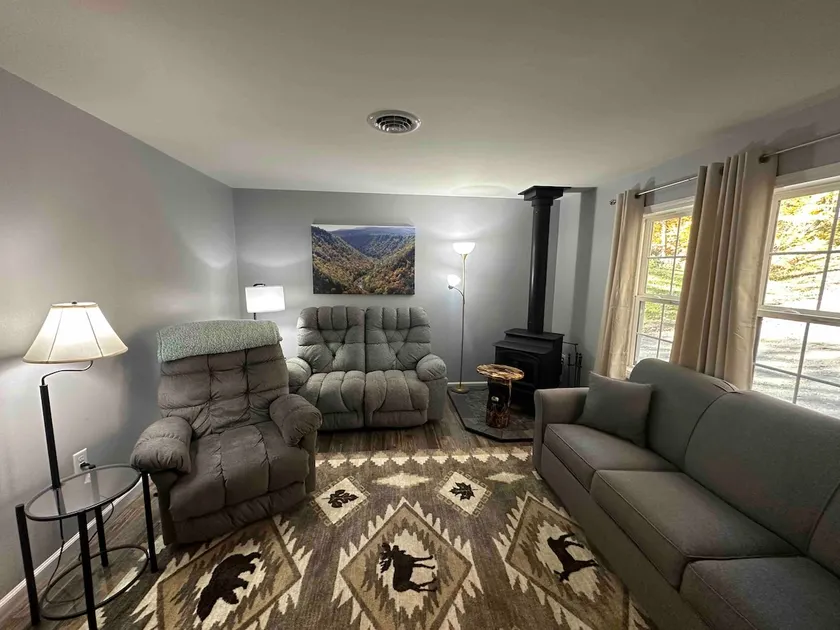 Secluded, Modern Mountain Home and Pet Friendly! - Image 1