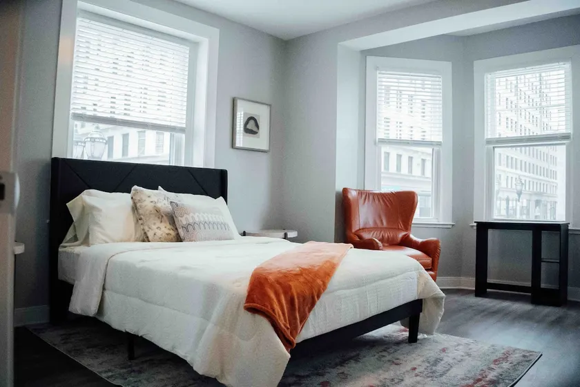 Downtown Luxe Retreat + Free Garage Parking - Image 1