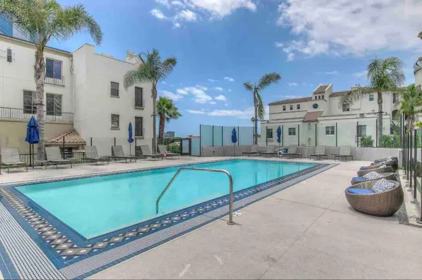 Two Beds and Two Baths Luxury Apartment By UCLA - Image 1