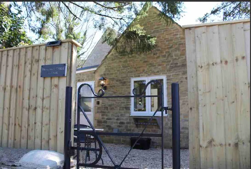 *Walnut Tree Lodge - Image 1